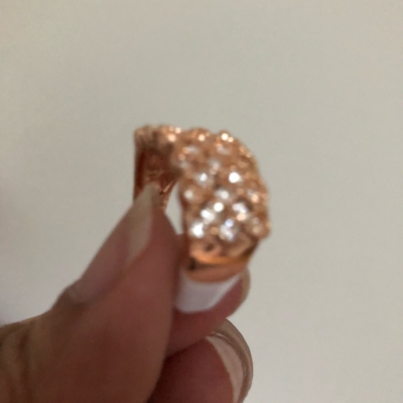 🌺Rose Gold Cubic Zirconia Ring. - Picture 5 of 8